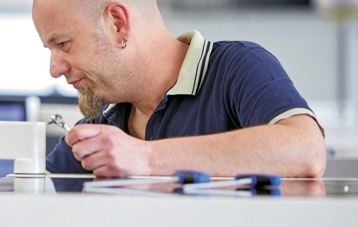 [Translate to Chinesisch:] Support & Services Research & In-house PCB Prototyping